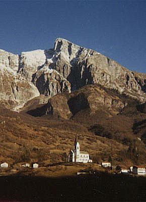 Dre�nica z zahodno steno krna