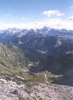 Triglav, krnsko jezero in planina na Polju